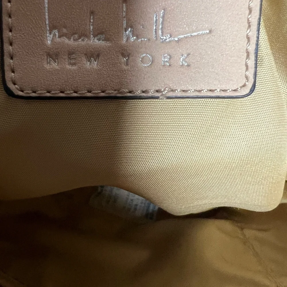 Nicole Miller this chic